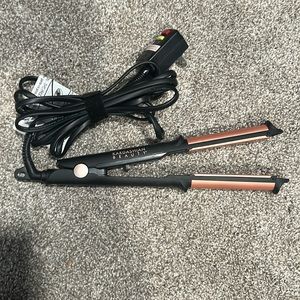 Kardashian Beauty 2 in 1 curling iron/flattener